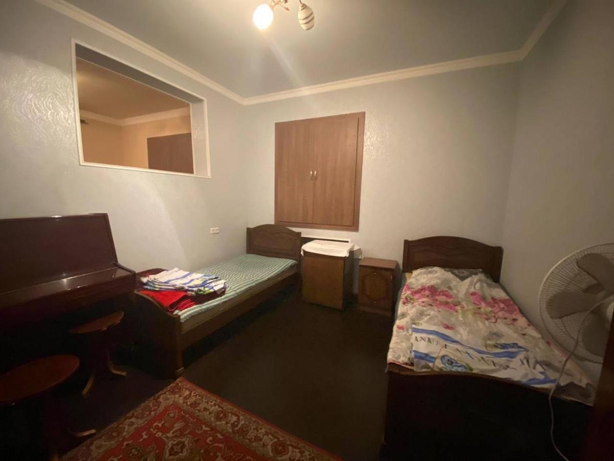 Hero Hostel Γιερεβάν Εξωτερικό φωτογραφία